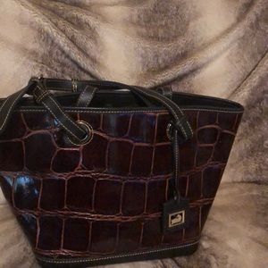 Dooney Burke Med East/West Grommet Shopper.